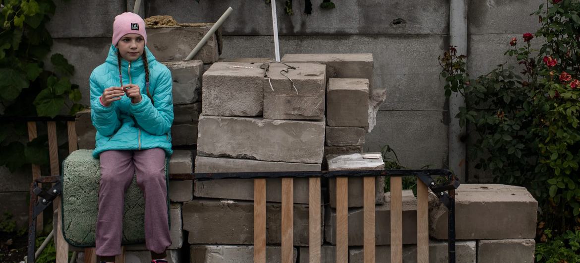 Guerre en Ukraine : 7 millions d’enfants menacés par les destructions dans le secteur de l’énergie, prévient l’UNICEF